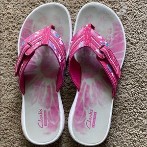Clarks Flip Flops